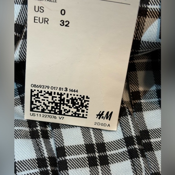 New with Tags Divide H&M Plaid Skirt‎ Sz 0 - Picture 6 of 7